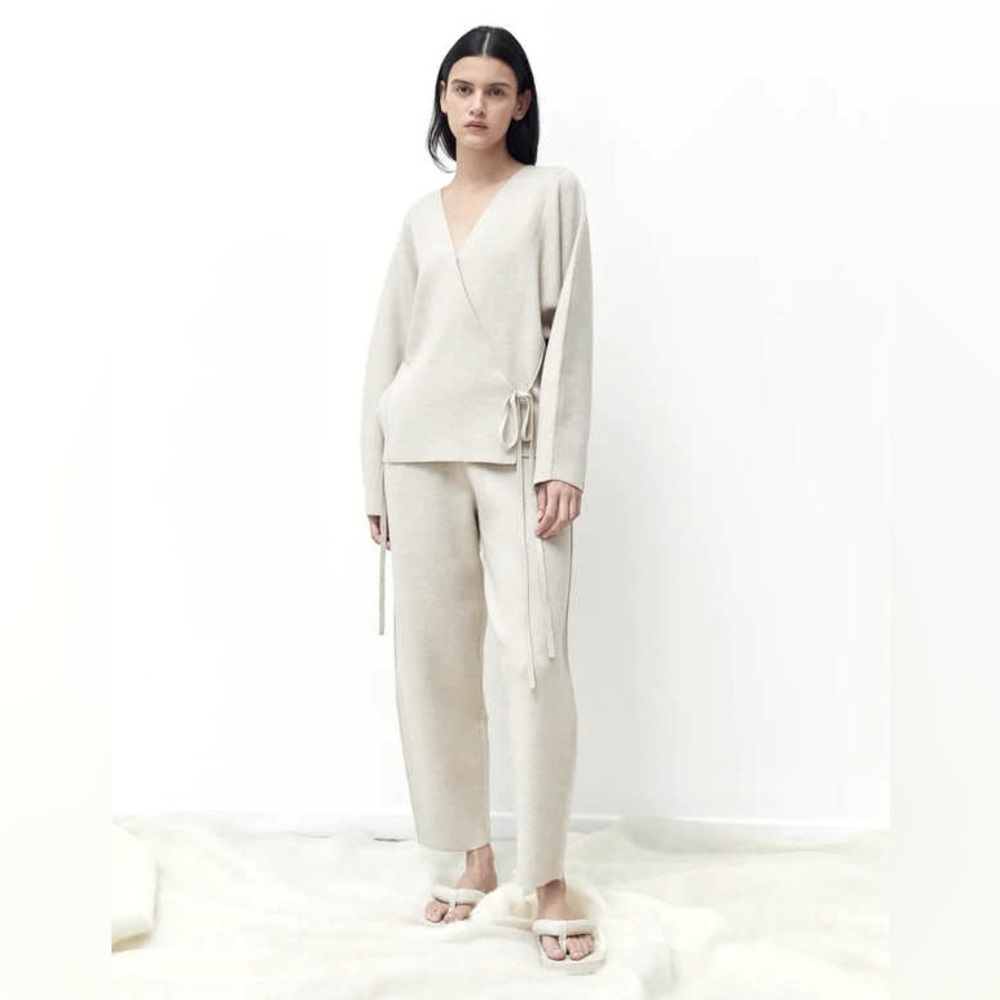 Deiji Studios The Curved Leg Pants in Ecru